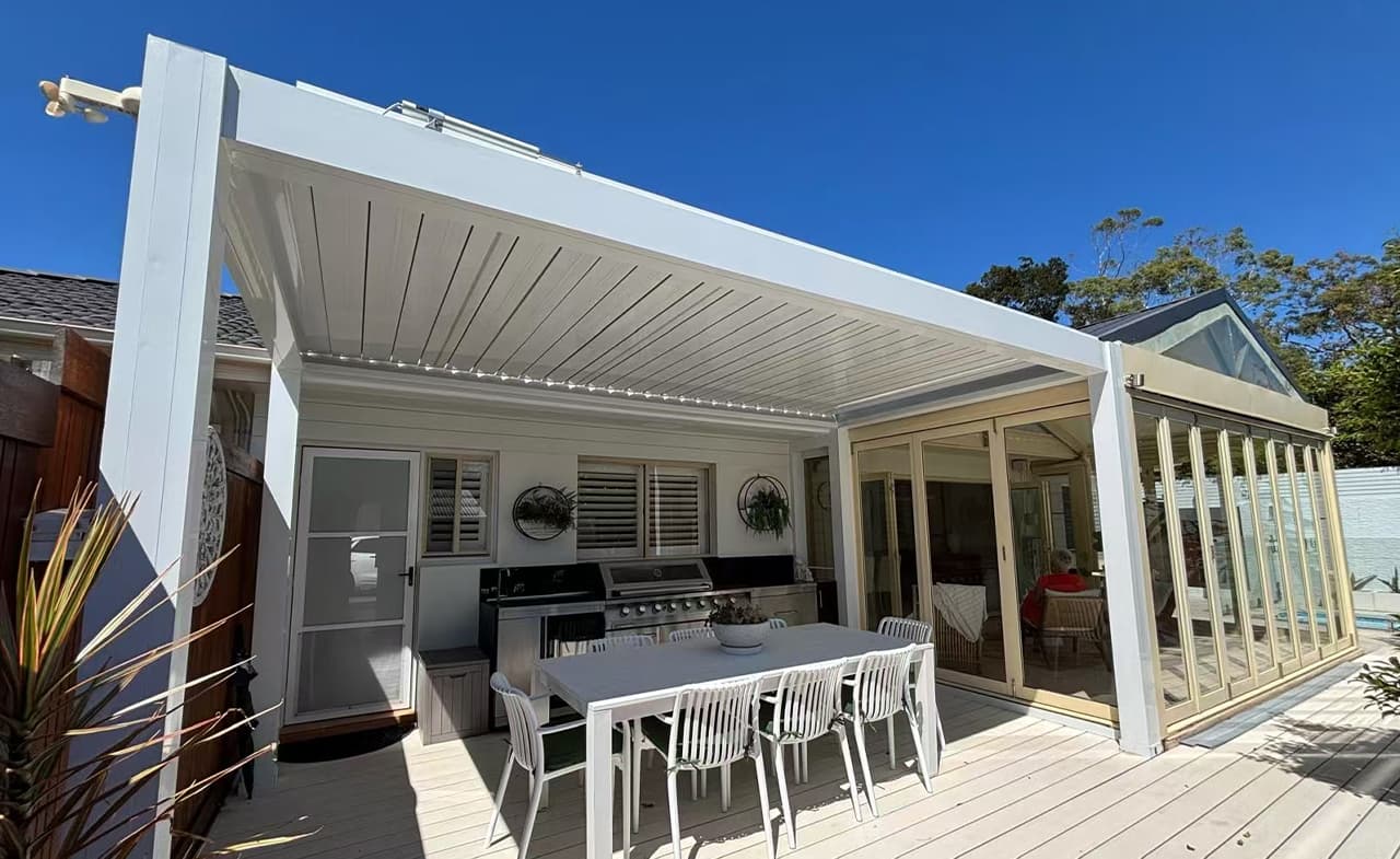 White Pergola Sunshade Solution project reference image