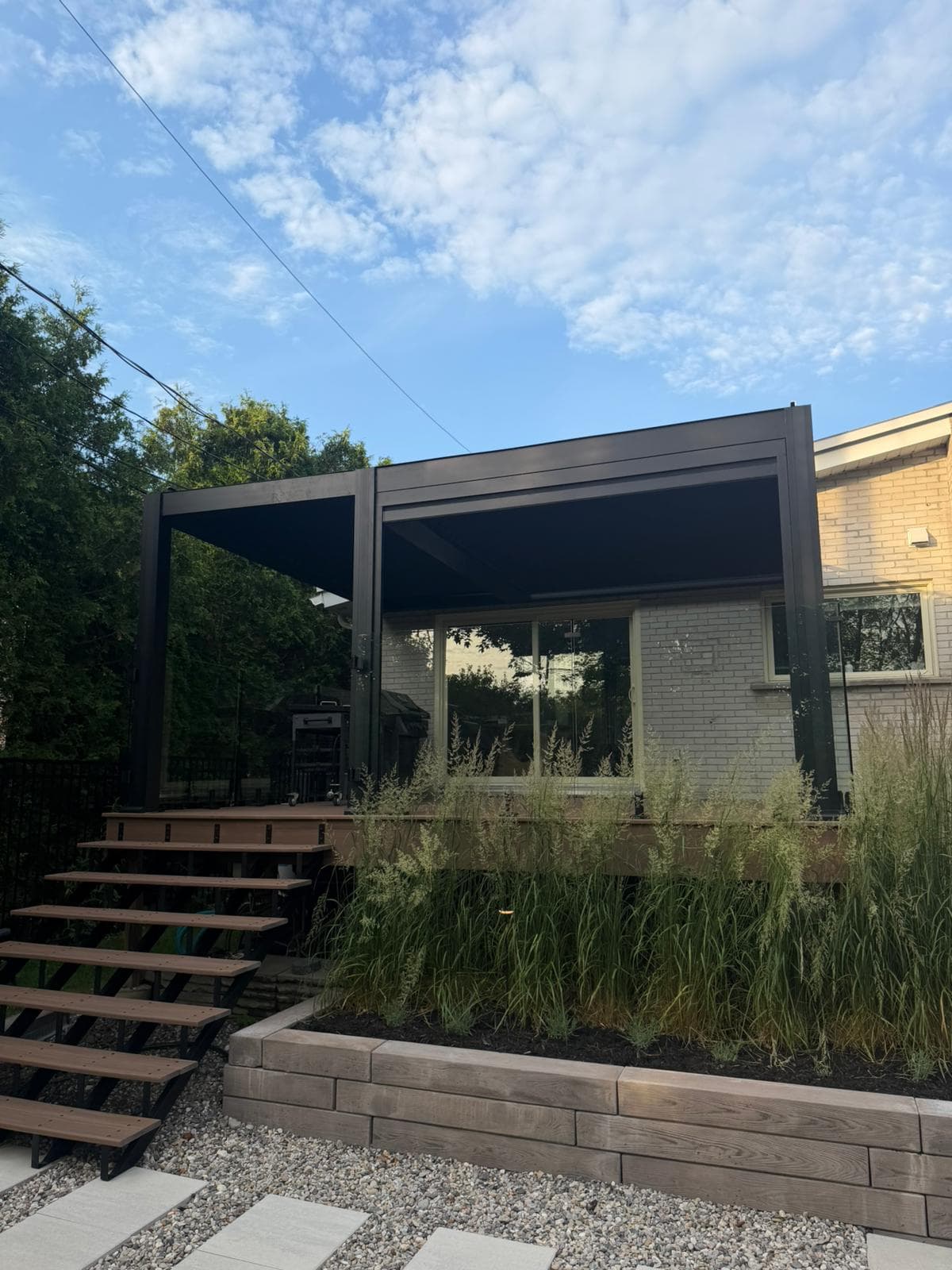 Villa Front Door Custom Size Pergola project reference image